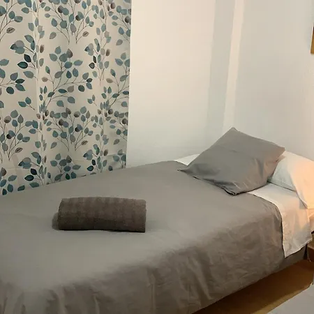 Harmony Piso Compartido בית אירוח *